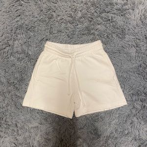 Aritzia Super fleece relaxed sweatshort